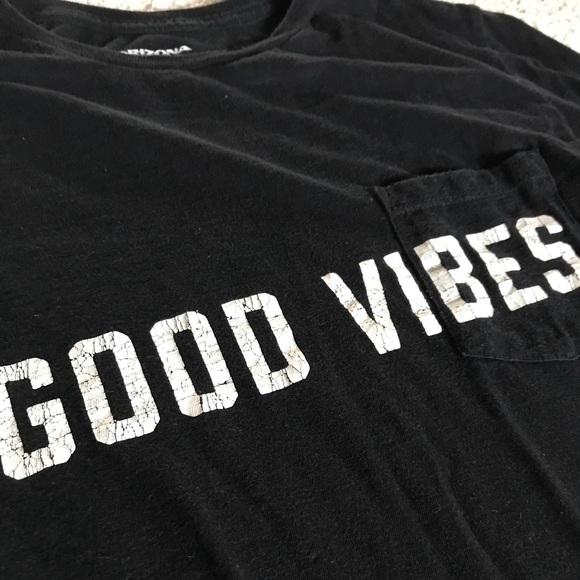 Arizona brand “good vibes” t-shirt - Picture 2 of 3